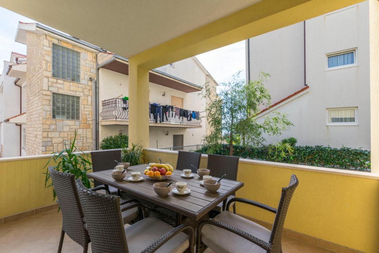 Apartment Dora Дуче Экстерьер фото